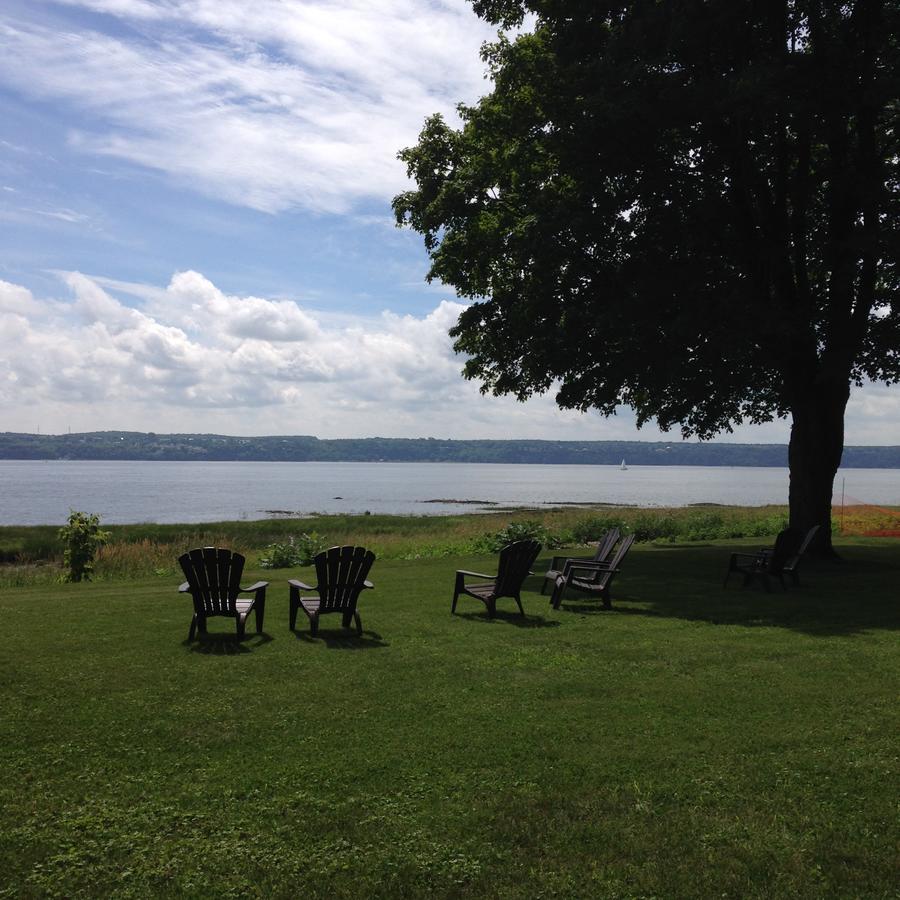 Auberge Les Blancs Moutons Saint-Laurent-de-l'ile d'Orleans Екстер'єр фото